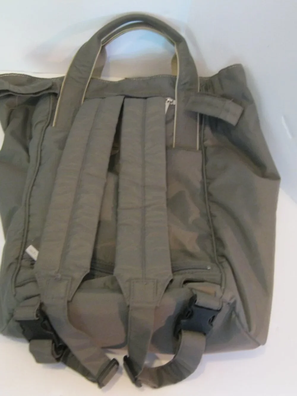 Ellington Convertible Backpack - Olive Green